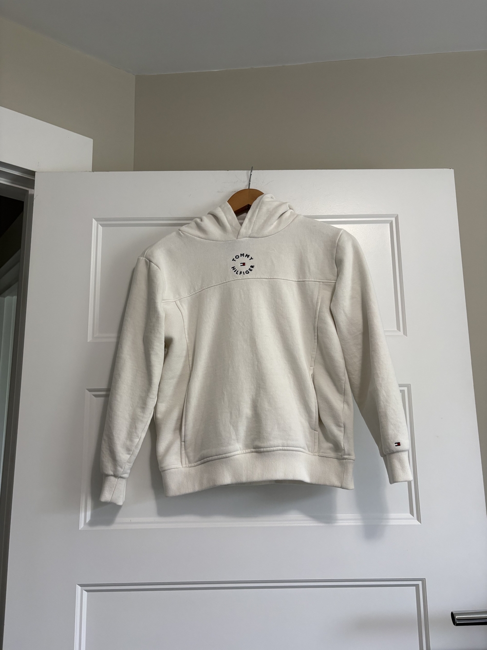Tommy Hilfiger Off-White Hooded Sweatshirt
